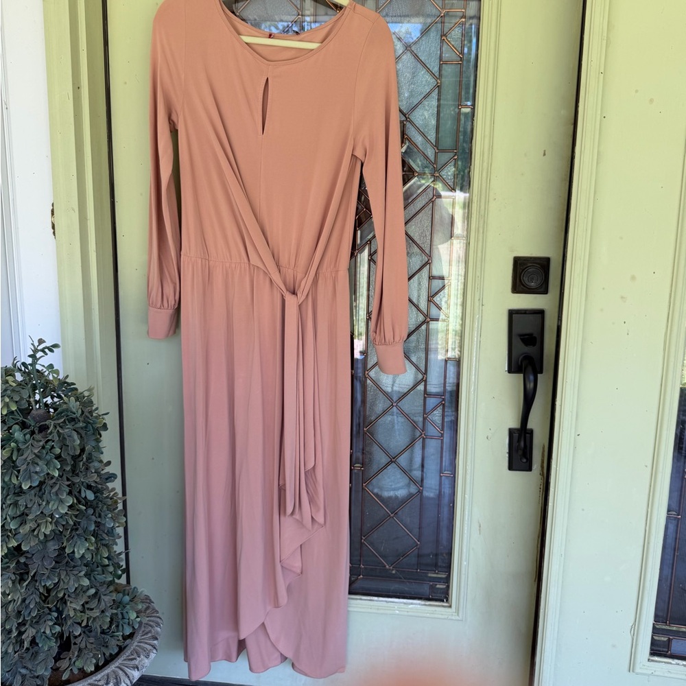 Max Mara medium size Long Sleeve Mauve Wrap-Front Dress, tag cut out